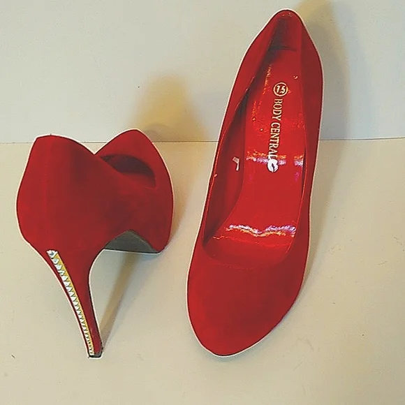 Body Center Heels Shoes Women have a little Scratches are inside of heels. - Picture 3 of 14